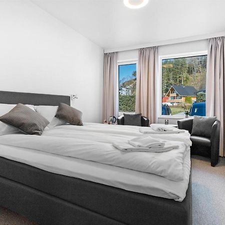 Kinn Hotell Florø Extérieur photo
