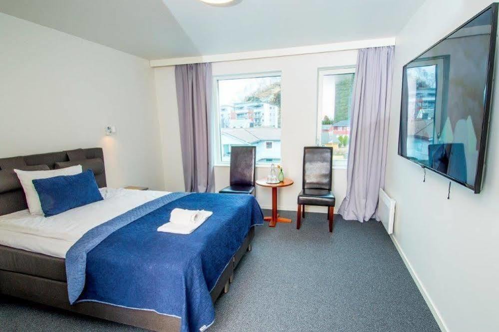 Kinn Hotell Florø Extérieur photo
