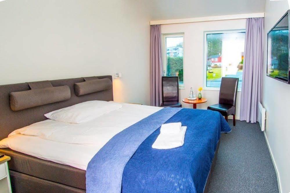 Kinn Hotell Florø Extérieur photo
