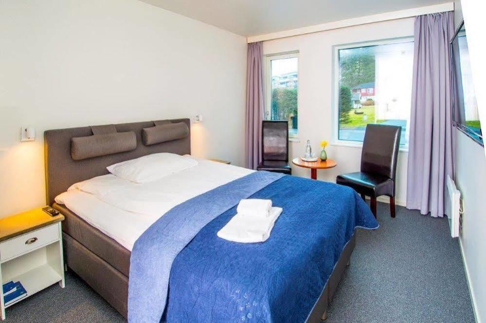 Kinn Hotell Florø Extérieur photo